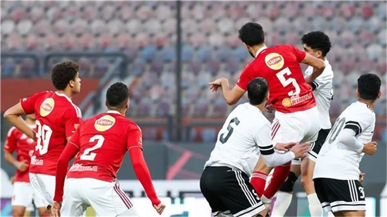 القنوات الناقلة لمباراة الأهلي وطلائع الجيش والترددات المتاحة لمتابعة اللقاء مجانًا